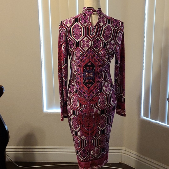 Dress - Picture 3 of 8